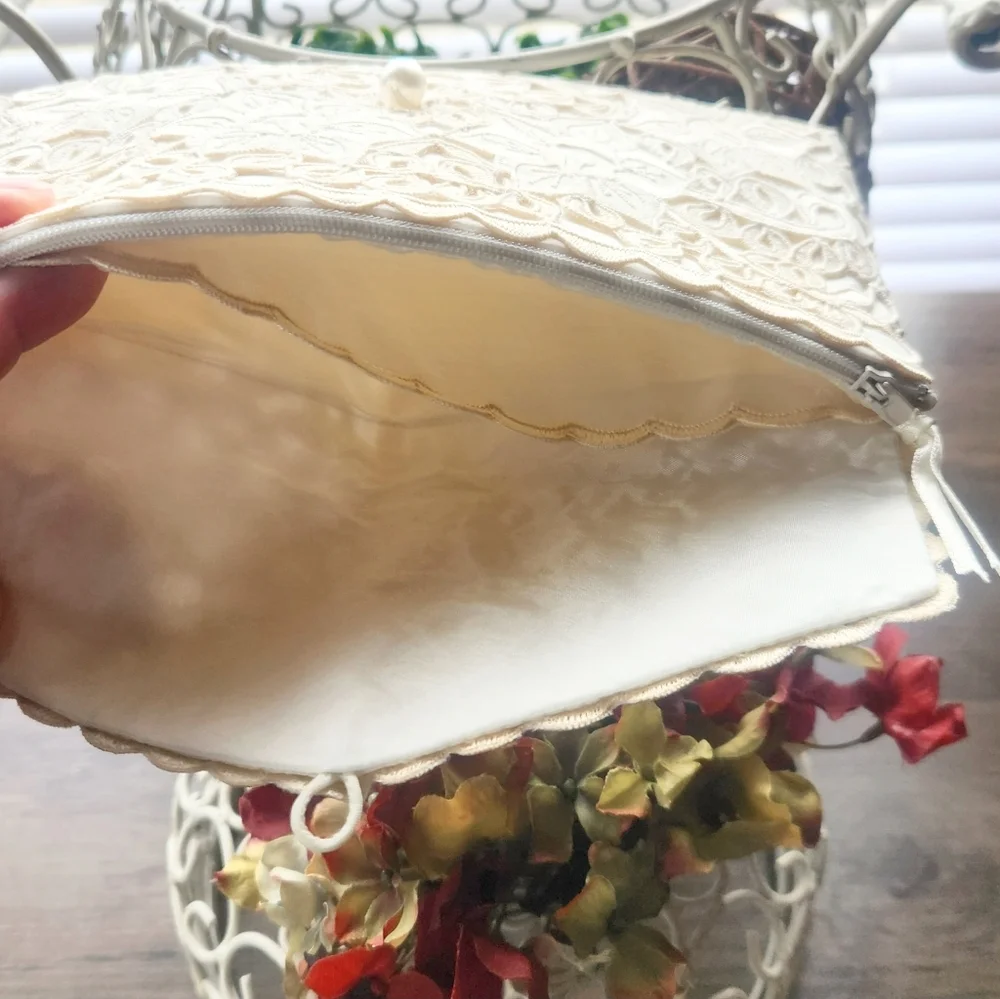 Jusi Silk Wedding Clutch Purse - Picture 5 of 6